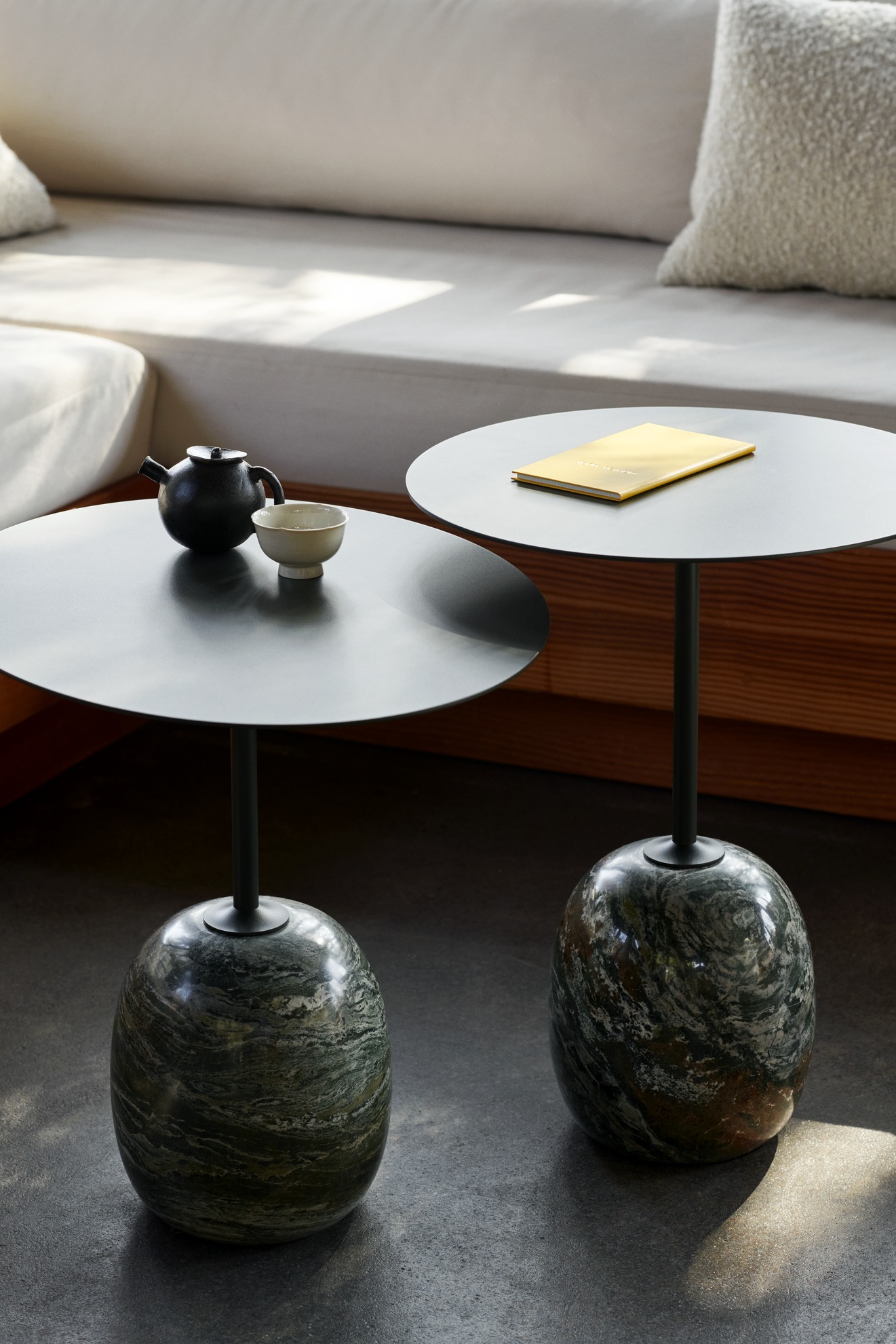 Lato Table LN8/LN9